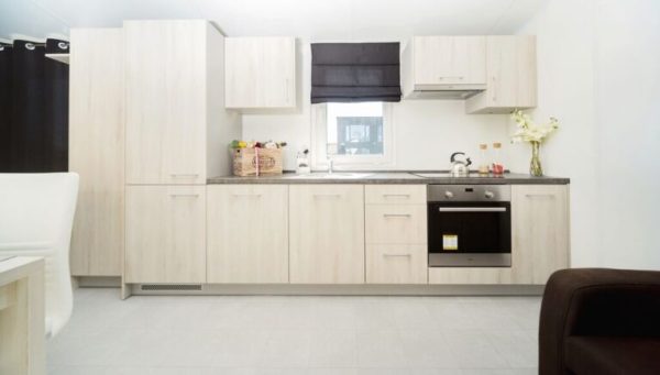 Maison conteneur T1 – 32 m² – 4 couchages – Super équipée – Prête à vivre – Neuve – Image 4