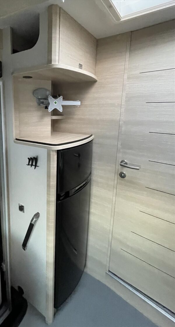 RAPIDO 696F ULTIMATE LINE – Image 7