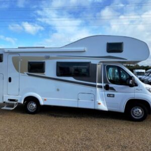 Capucine 6,80–7,30 m – 6 couchages – Lits superposés + grande capucine – Euro 6D – 2023/2024