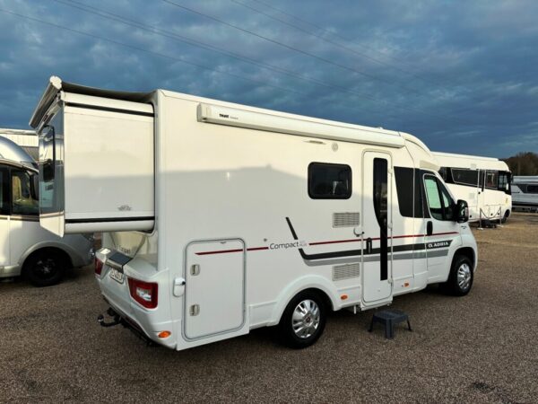 Camping-car profilé compact – Fiat Ducato 2.3 MJT – 3 lits – 6,25 m – 2017 – 45 350 km – Image 4