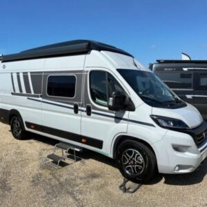 Carado CV 640 Pro – Van aménagé 6,36 m – Toit relevable – 4 couchages – 140 CV BVA9 – Neuf 2024
