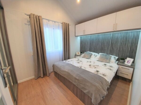 Maison conteneur 12×4 m – 48 m² – 3 chambres – Isolation renforcée – Clé en main – Image 2