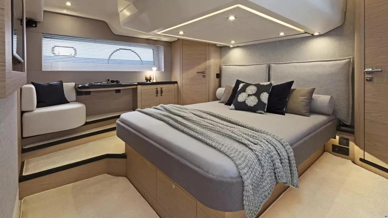 Beneteau MONTE CARLO 52 Flybridge – Image 6