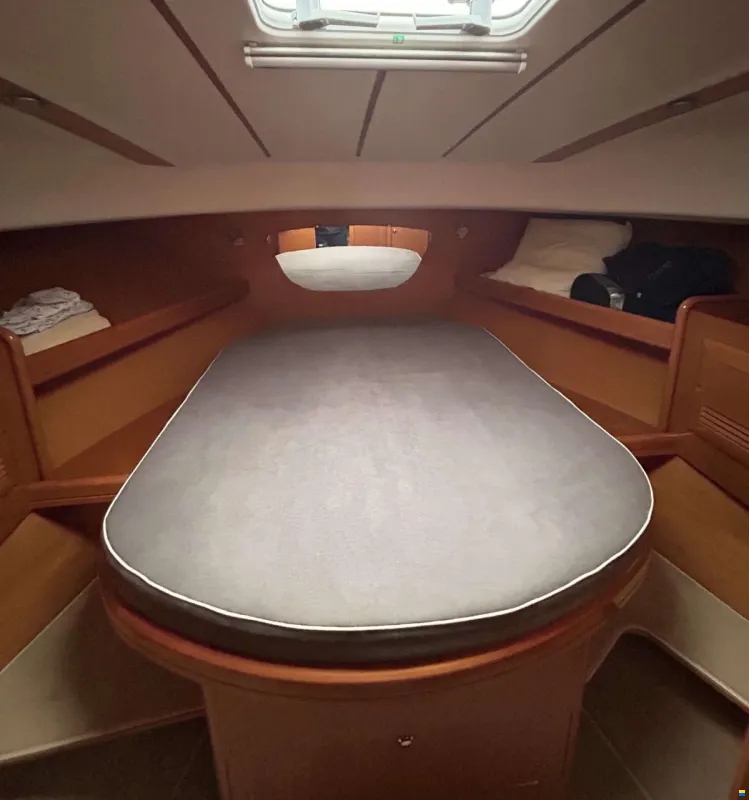 Beneteau ANTARES 1080 – Image 7