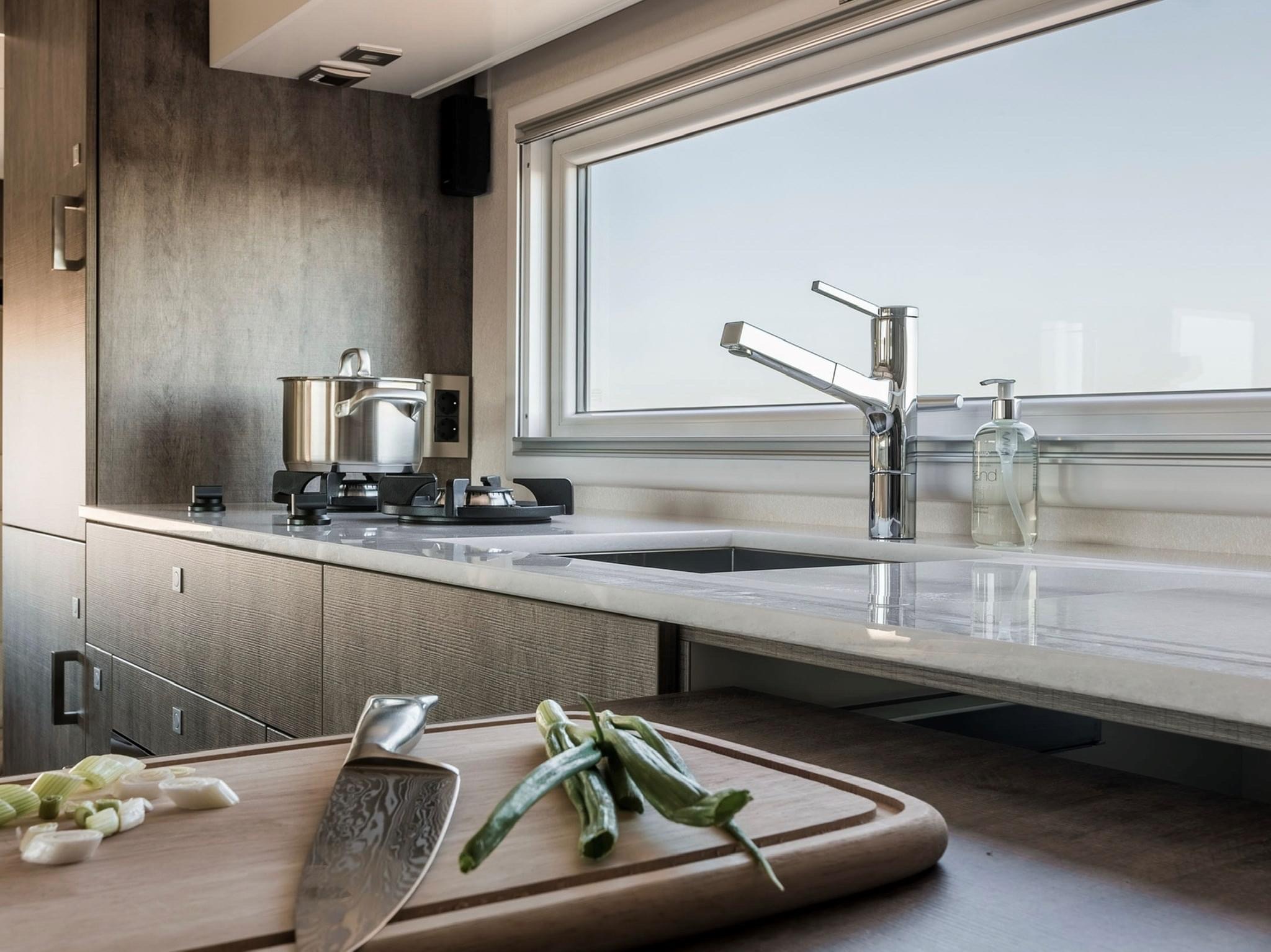 Camping-car MERCEDES-BENZ Actros 1842 – Image 18