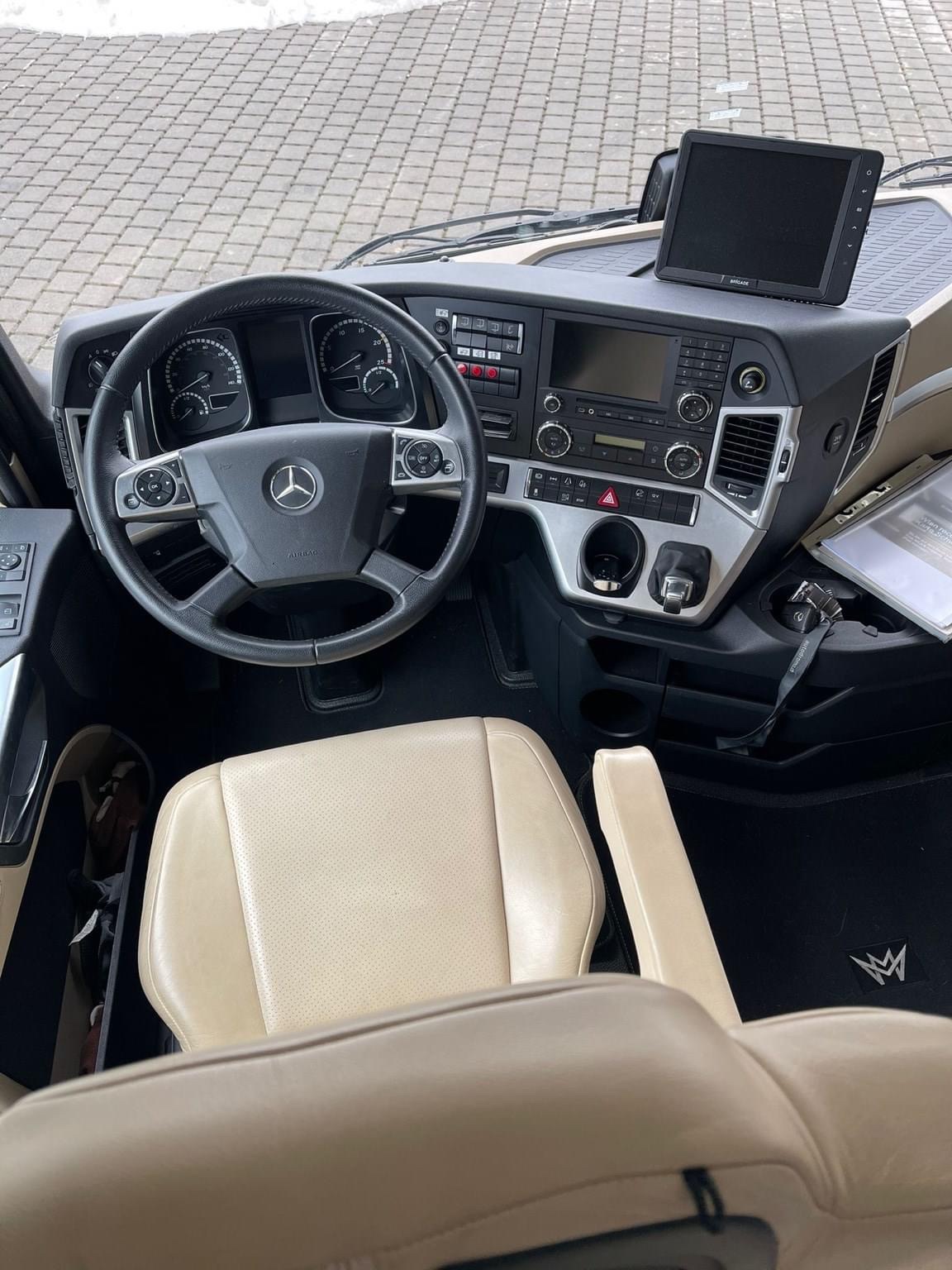 Camping-car MERCEDES-BENZ Actros 1842 – Image 19