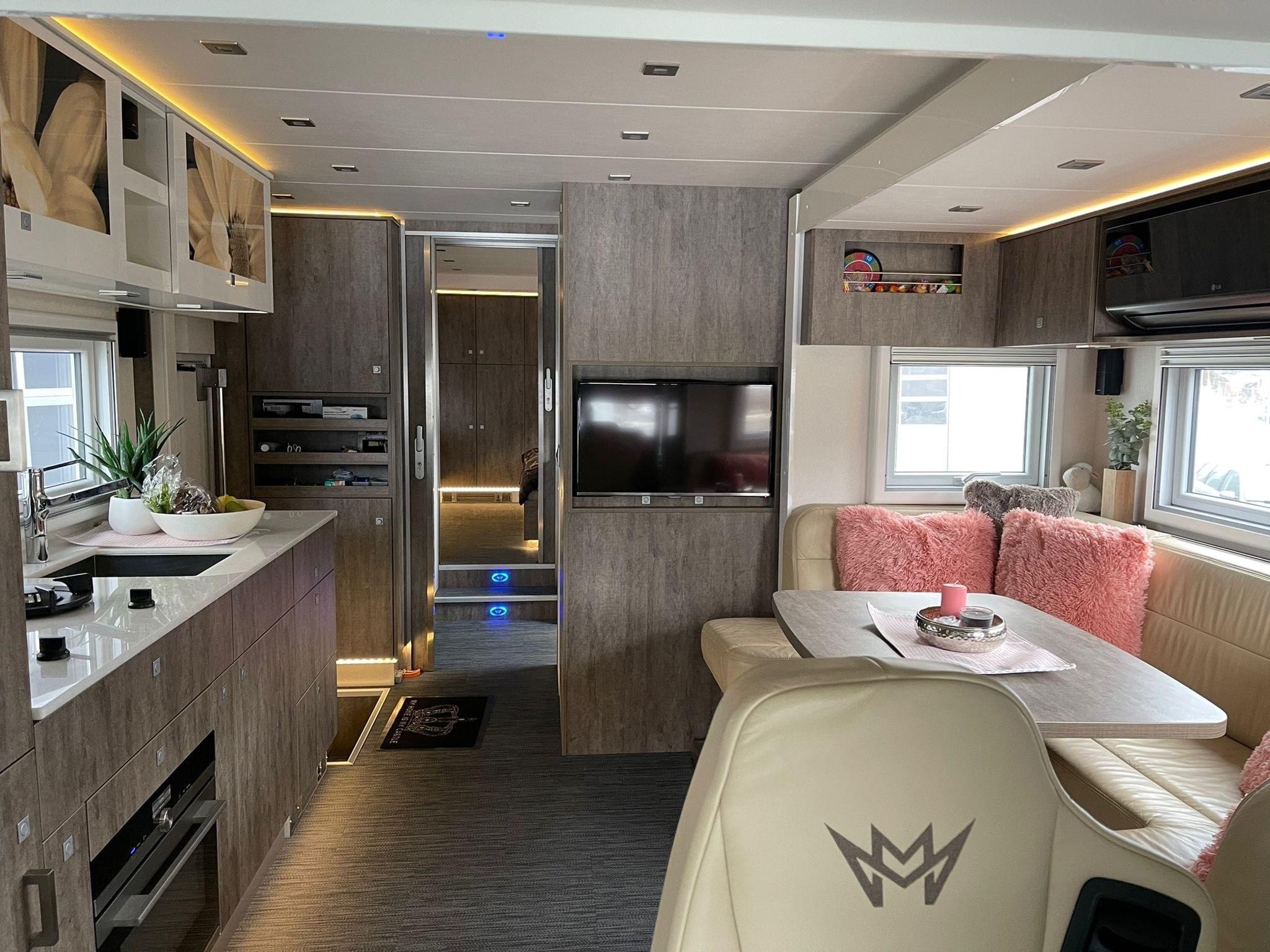 Camping-car MERCEDES-BENZ Actros 1842 – Image 21