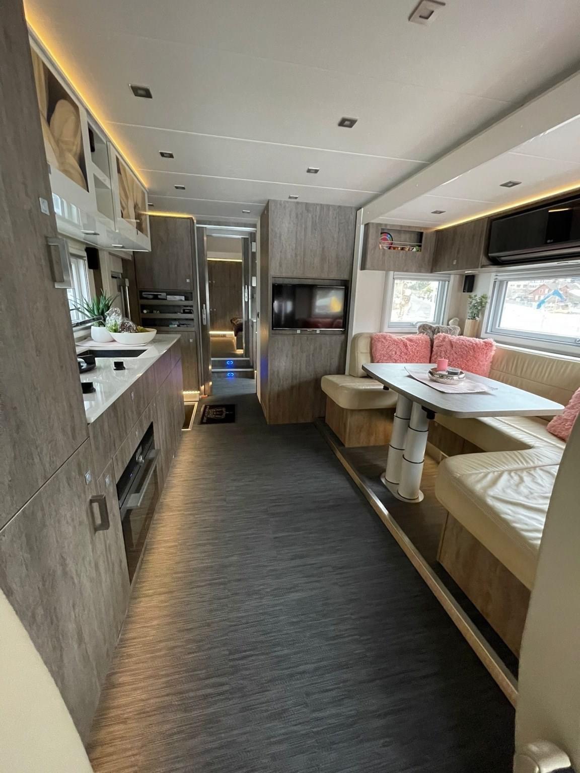 Camping-car MERCEDES-BENZ Actros 1842 – Image 22