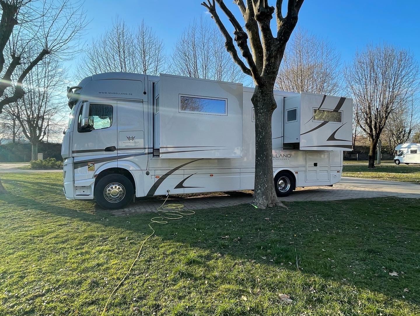 Camping-car MERCEDES-BENZ Actros 1842