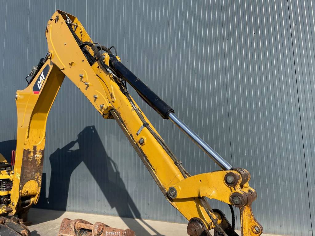 Caterpillar 432F2 (2017) – Performance, confort et polyvalence – Image 10