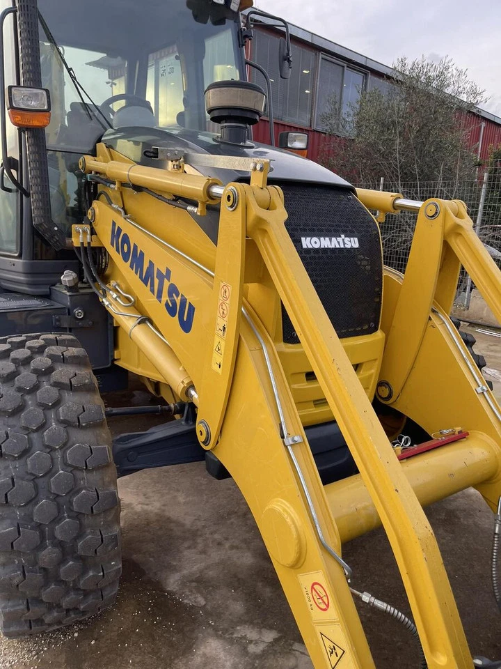 Komatsu WB93R – Tractopelle performante | 100 ch | Année 2021 – Image 15