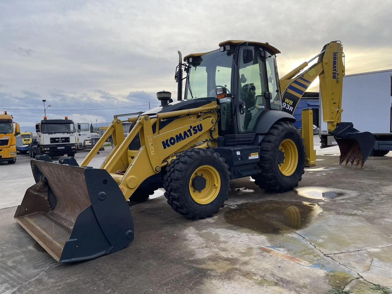 Komatsu WB93R – Tractopelle performante | 100 ch | Année 2021